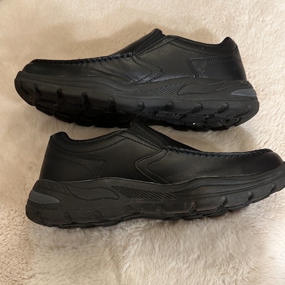 Men’s Skechers slip one - Picture 2 of 6